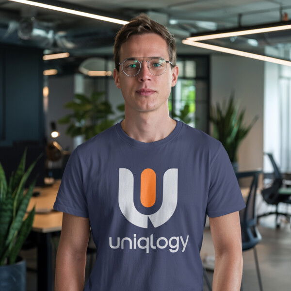 uniqlogy.com