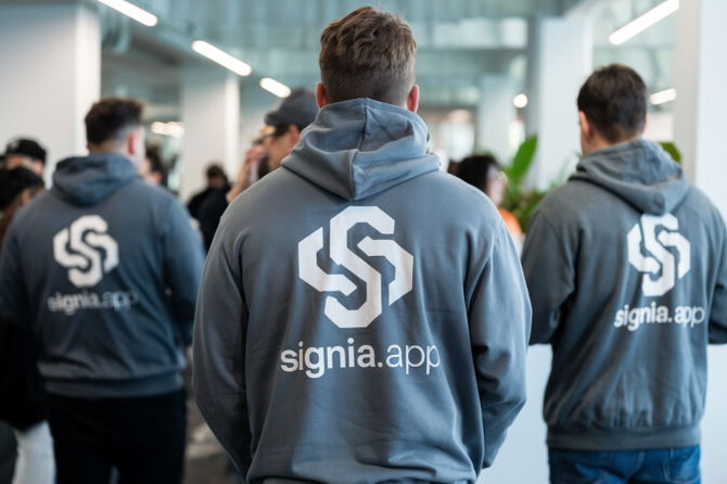 Signia.App