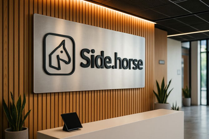 Side.horse — 2