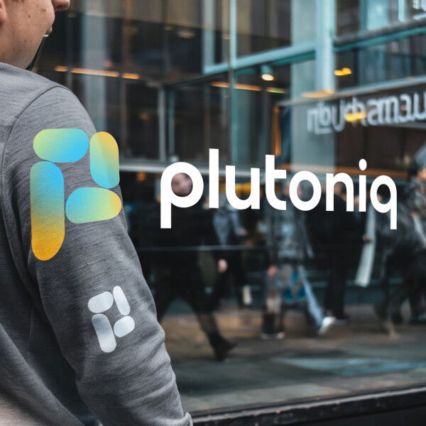 Plutoniq.com